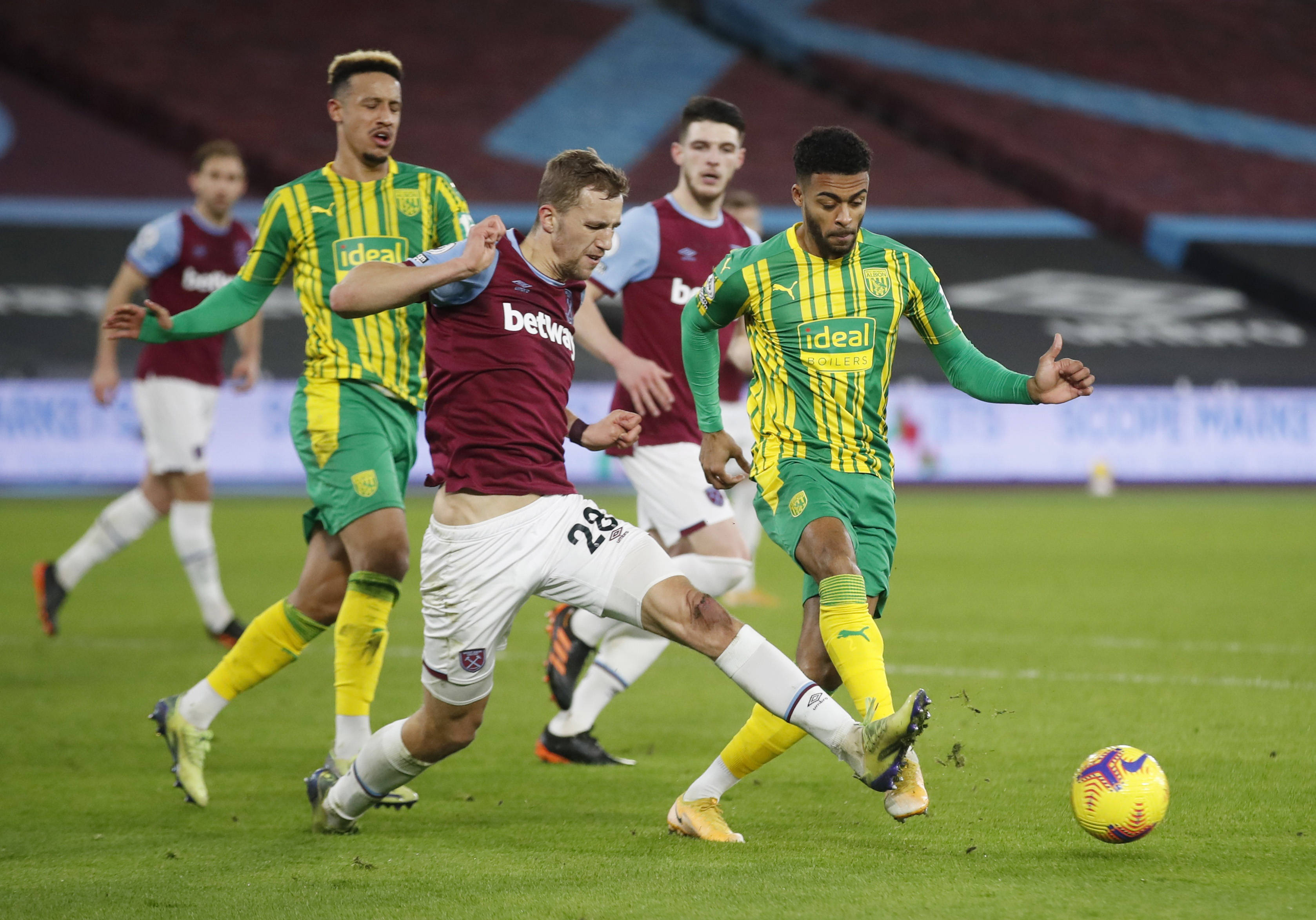 表现出色 表现出色