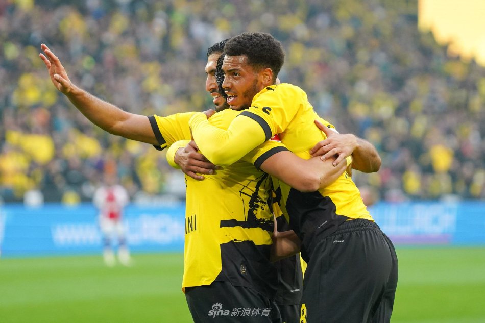 下正朝着欧 下正朝着欧