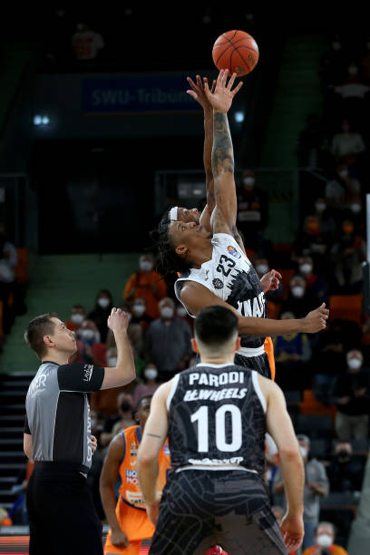 面对对手高 面对对手高